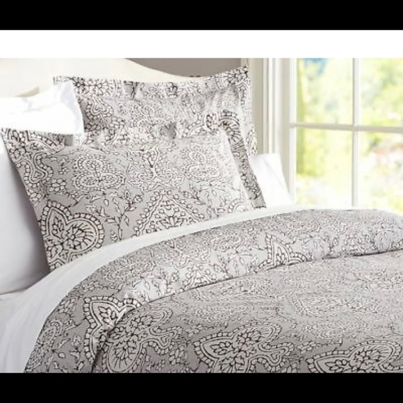 NWT Pottery Barn Adelaide standard shams - Picture 3 of 6